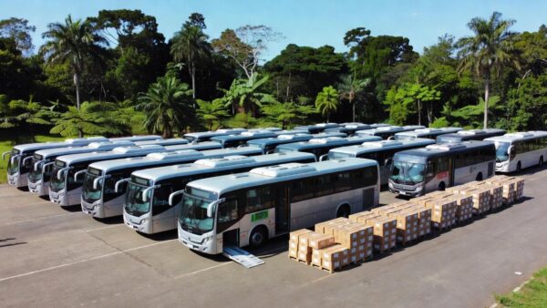 Entrega de 54 Ônibus Urbano Escolar Acessível (Onurea) e 209 impressoras Braille, amplia os investimentos em acessibilidade e inclusão na Rede Pública Estadual de Ensino - Da Redação