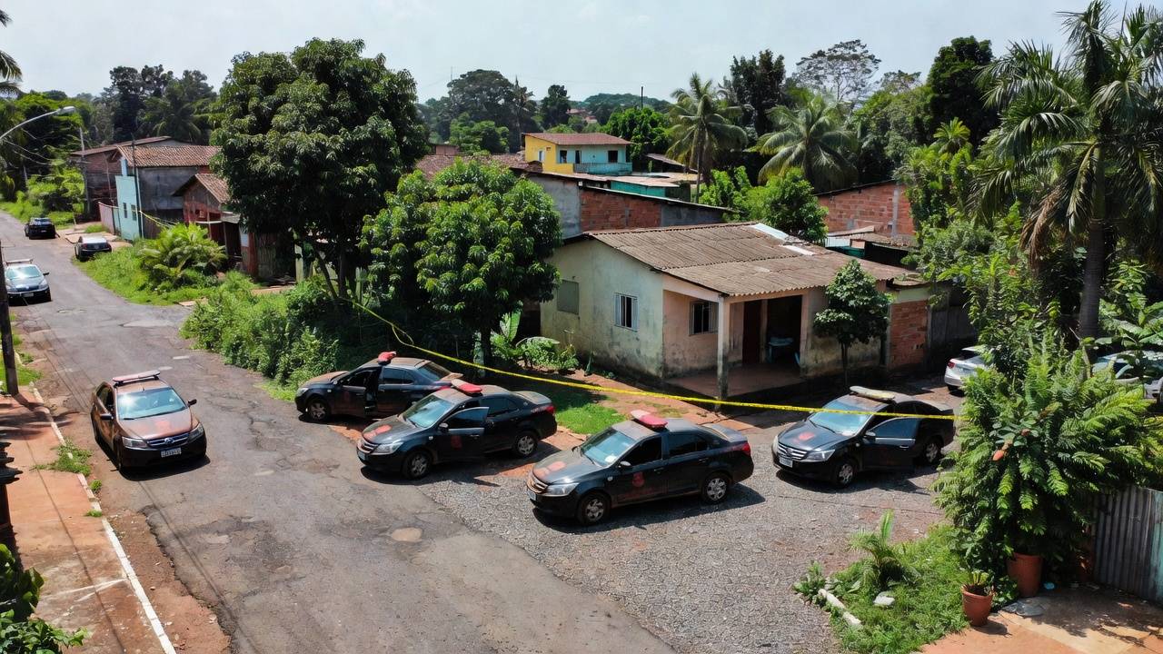 Viaturas da PM em operação contra tráfico na Zona Leste de Porto Velho