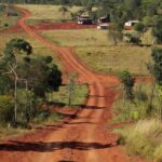 Paisagem rural do Cone Sul de Rondônia com estradas e vegetação típica
