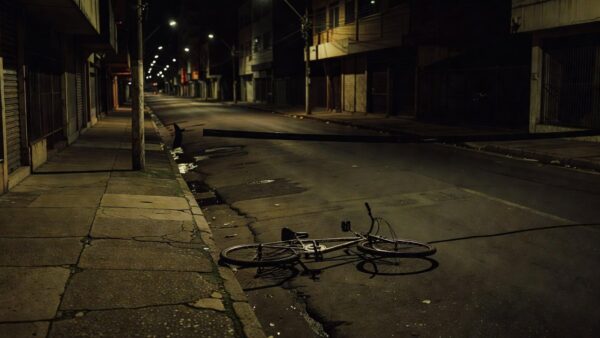 Bicicleta abandonada na Avenida Campos Sales após tiroteio