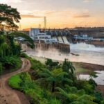 Vista panorâmica da Usina Jirau com percurso de corrida em Porto Velho