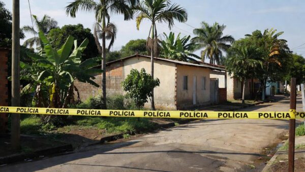 Rua na Zona Leste de Porto Velho com fita policial após execução