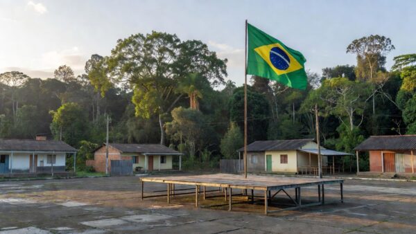 Palanque político em praça de Vilhena para pré-candidatura ao governo de Rondônia