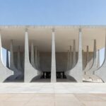 Fachada do STJ em Brasília simbolizando decisão sobre devedores solidários