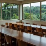 Sala de conferências do TCE-RO preparada para encontro técnico sobre desafios de Rondônia