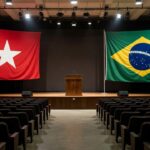 Convenção do PDT com bandeiras e palco em evento político no Brasil