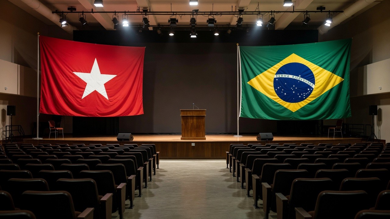Convenção do PDT com bandeiras e palco em evento político no Brasil