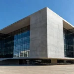 Fachada de tribunal de justiça em São Paulo sobre decisão judicial em caso de homicídios