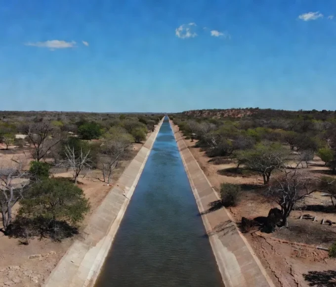 Canal do projeto de transposição do Rio São Francisco no Nordeste