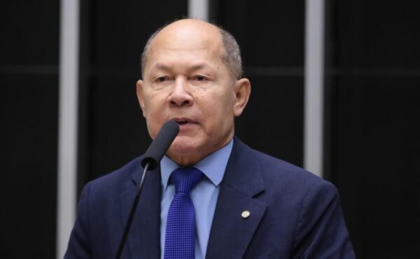 Deputado Coronel Chrisóstomo cobra suspensão imediata de débitos em pensões de viúvas de Rondônia