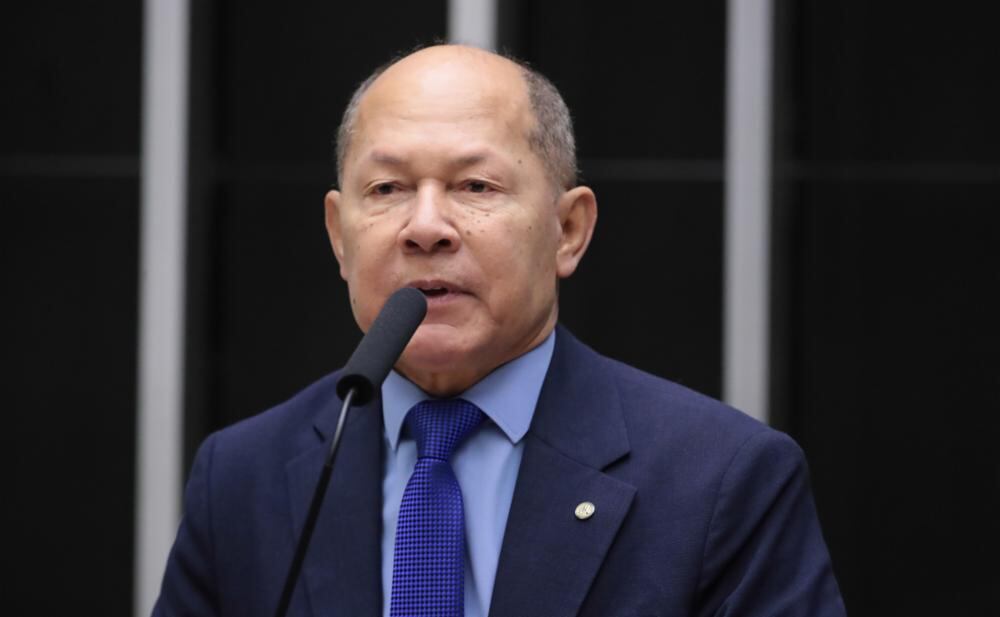 Deputado Coronel Chrisóstomo cobra suspensão imediata de débitos em pensões de viúvas de Rondônia