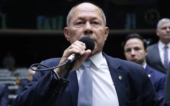Deputado Coronel Chrisóstomo pede equipes itinerantes do INSS para proteger ribeirinhos de fraudes em Rondônia