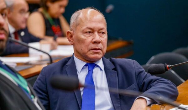 Deputado Coronel Chrisóstomo propõe CPI para investigar descontos indevidos no INSS